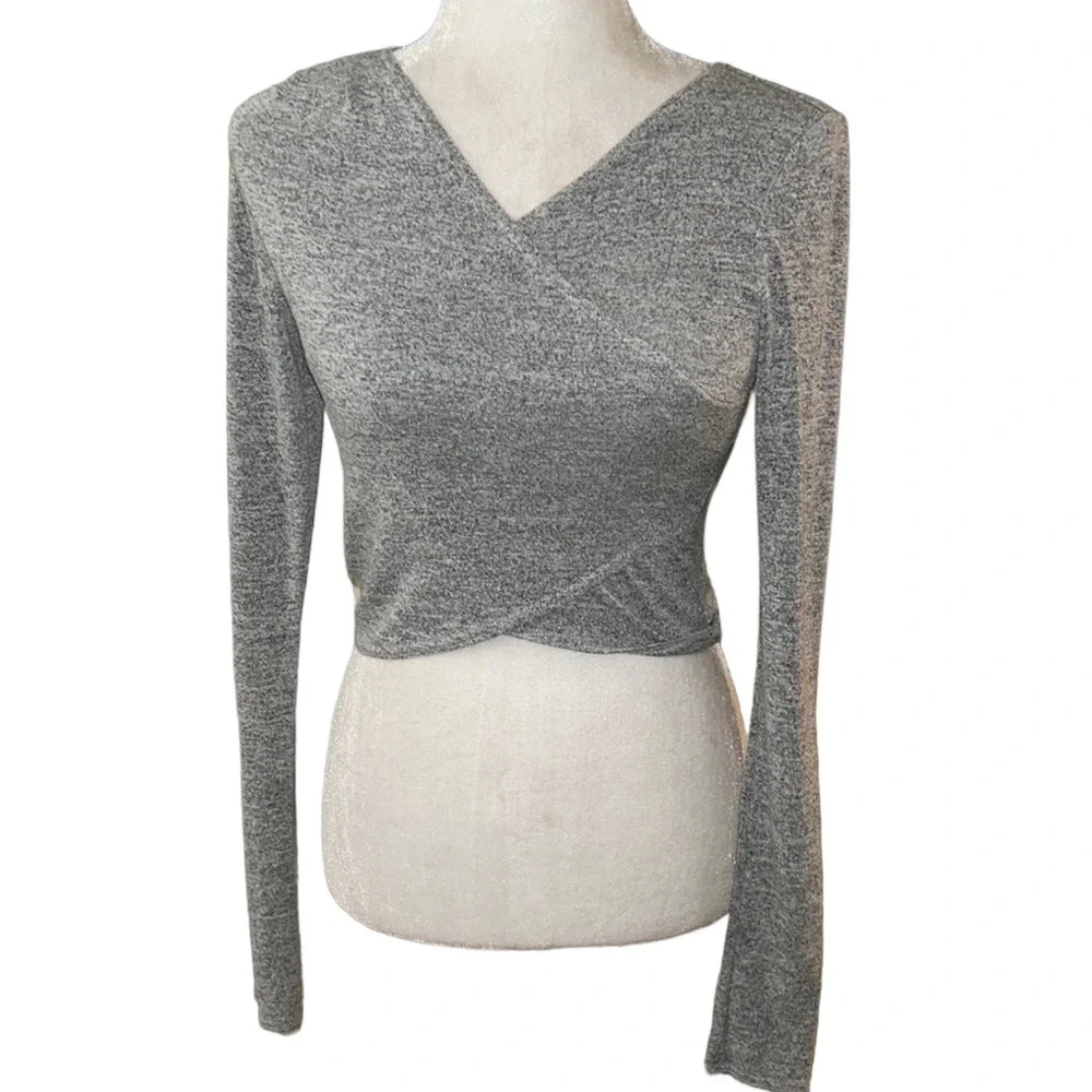 Aritzia Wilfred Free Flavia Heather Gray Long Sleeve Wrap Crop Top Baby Tee - XS - Picture 3 of 13
